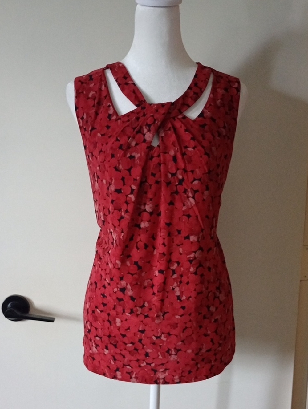 Black Label by Evan-Picone Red and Black Patterned Sleeveless Blouse Size Large